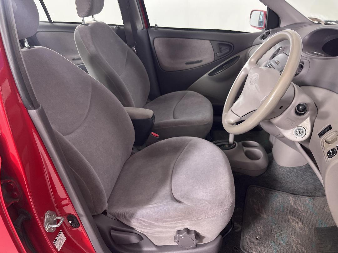 Photo '16' of Toyota Platz