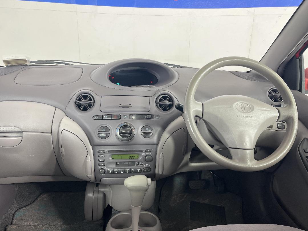 Photo '17' of Toyota Platz