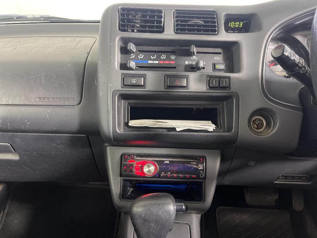 Photo '16' of Toyota Rav4 L Photo '16' of Toyota Rav4 L