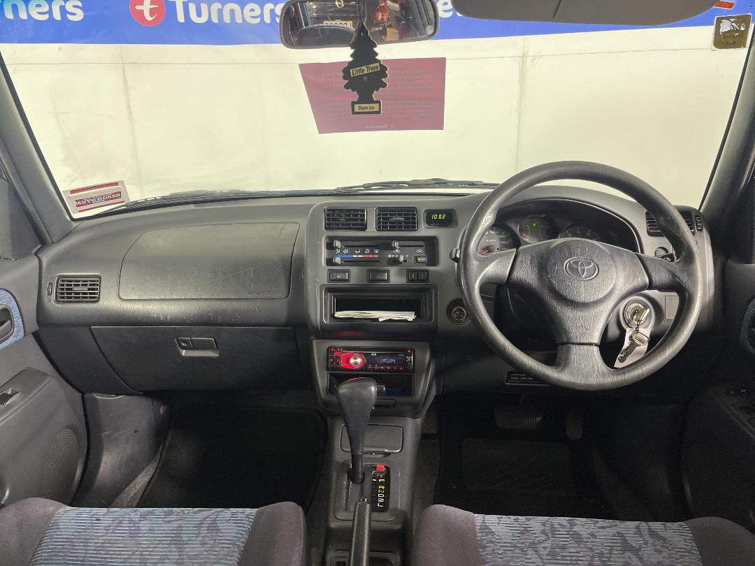 Photo '15' of Toyota Rav4 L Photo '15' of Toyota Rav4 L