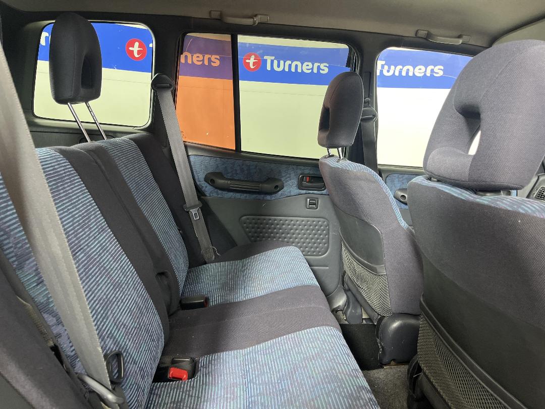 Photo '18' of Toyota Rav4 L Photo '18' of Toyota Rav4 L