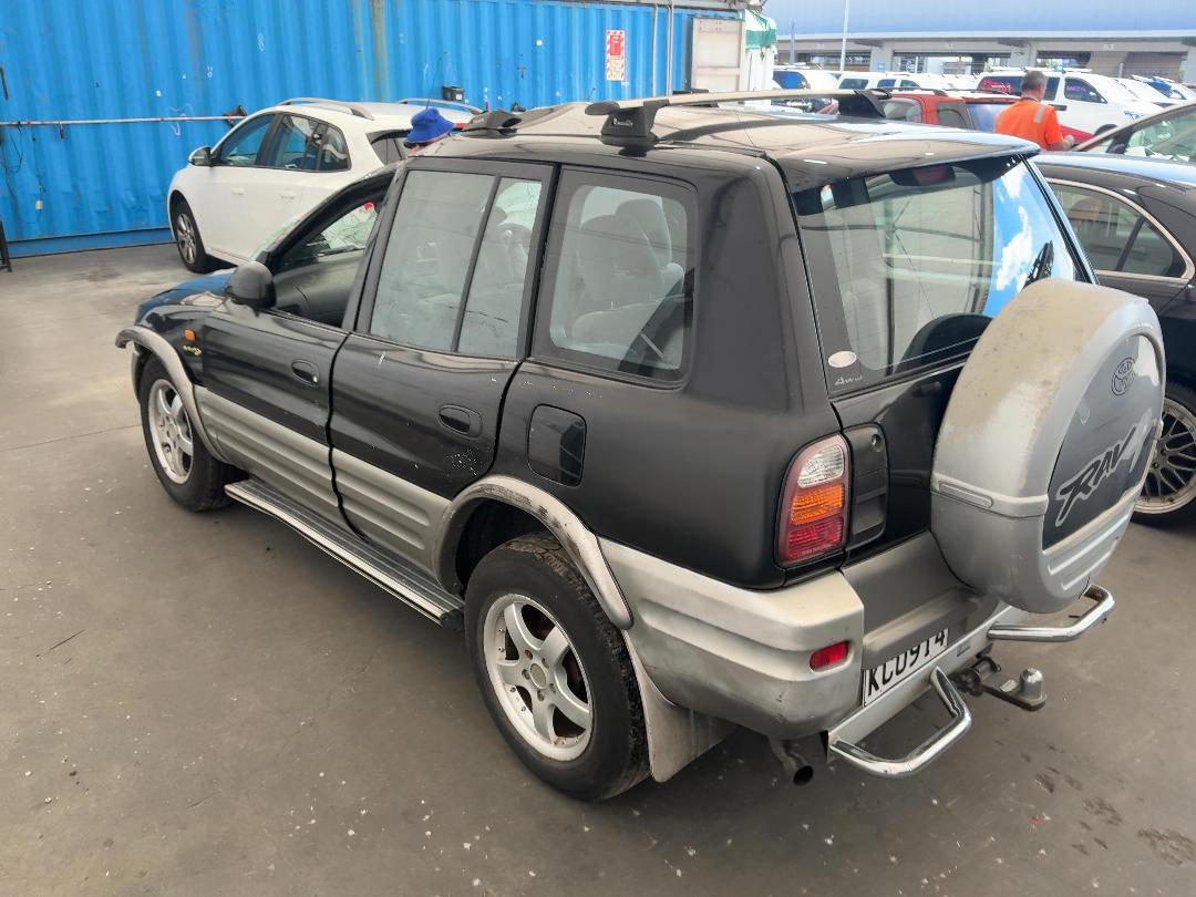 Photo '10' of Toyota Rav4