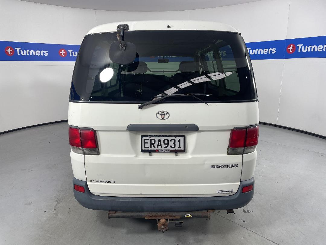 Photo '6' of Toyota Regius Photo '6' of Toyota Regius