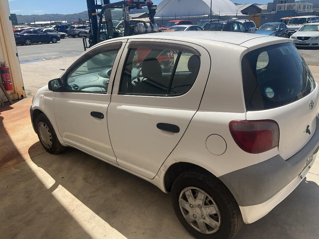 Photo '3' of Toyota Vitz Photo '3' of Toyota Vitz