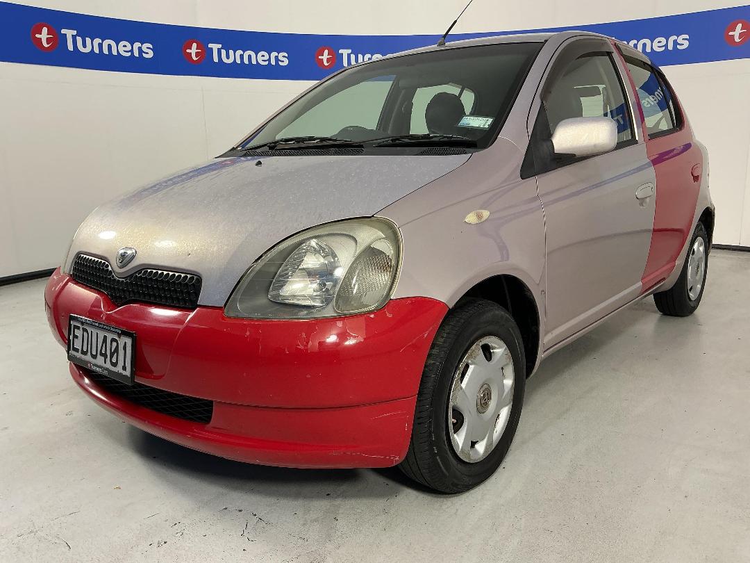 Photo '4' of Toyota Vitz