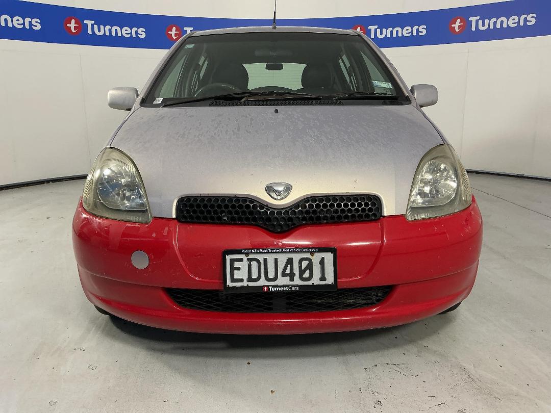 Photo '2' of Toyota Vitz