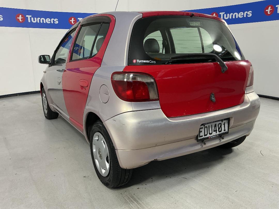 Photo '5' of Toyota Vitz