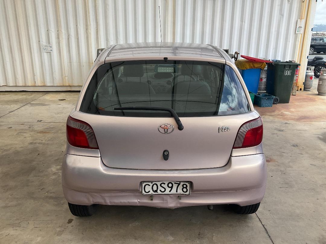 Photo '4' of Toyota Vitz