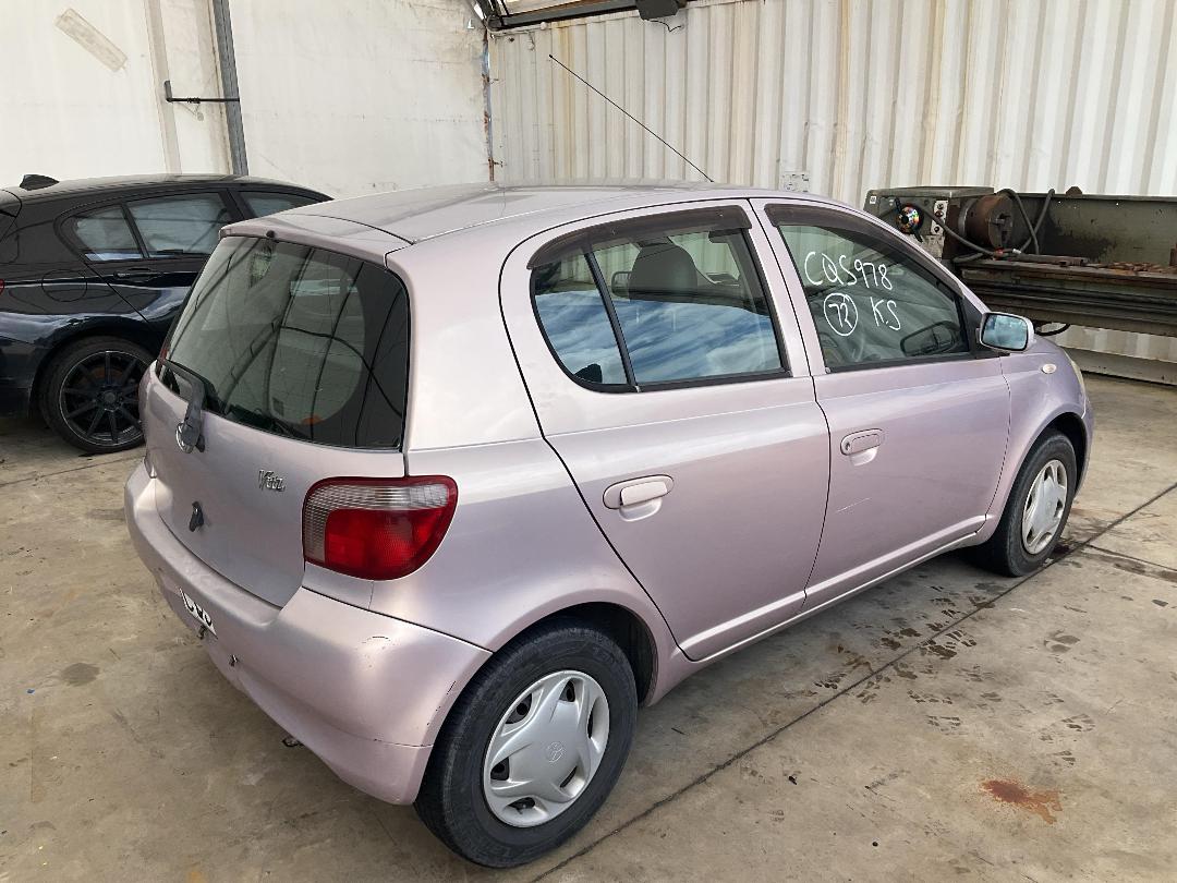 Photo '5' of Toyota Vitz