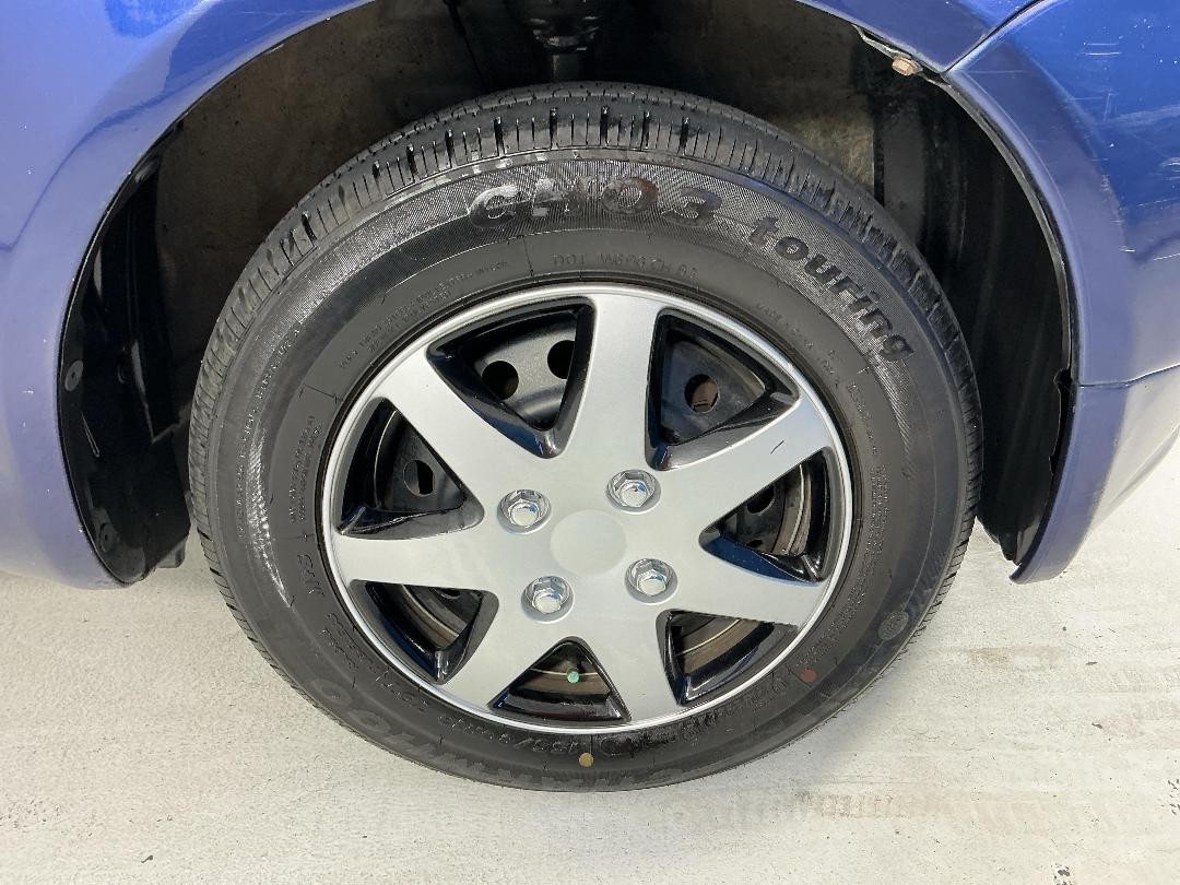 Photo '9' of Toyota Vitz