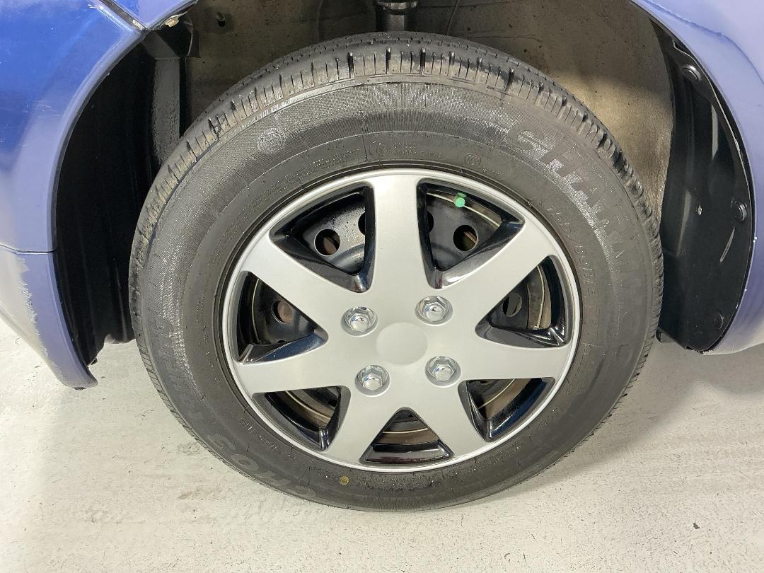 Photo '10' of Toyota Vitz