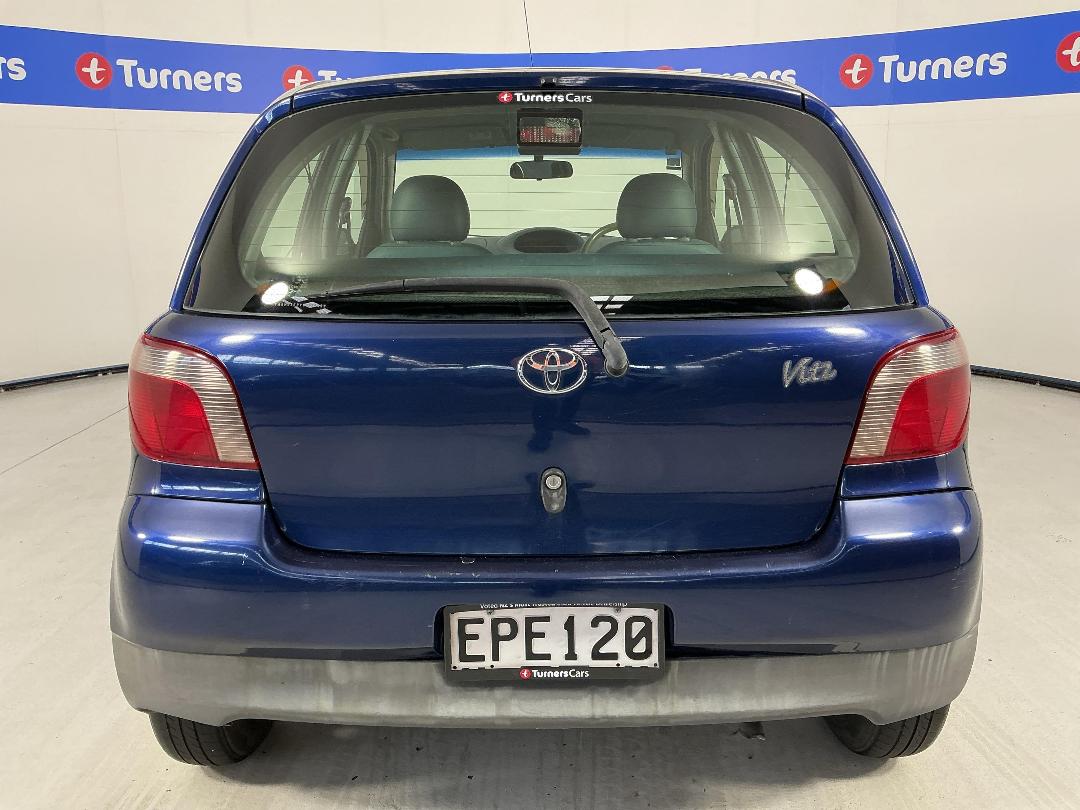 Photo '6' of Toyota Vitz