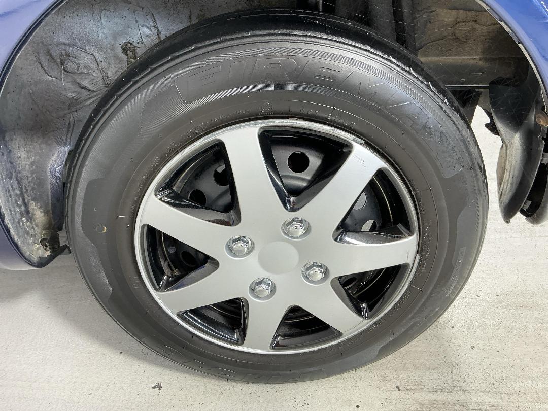 Photo '11' of Toyota Vitz