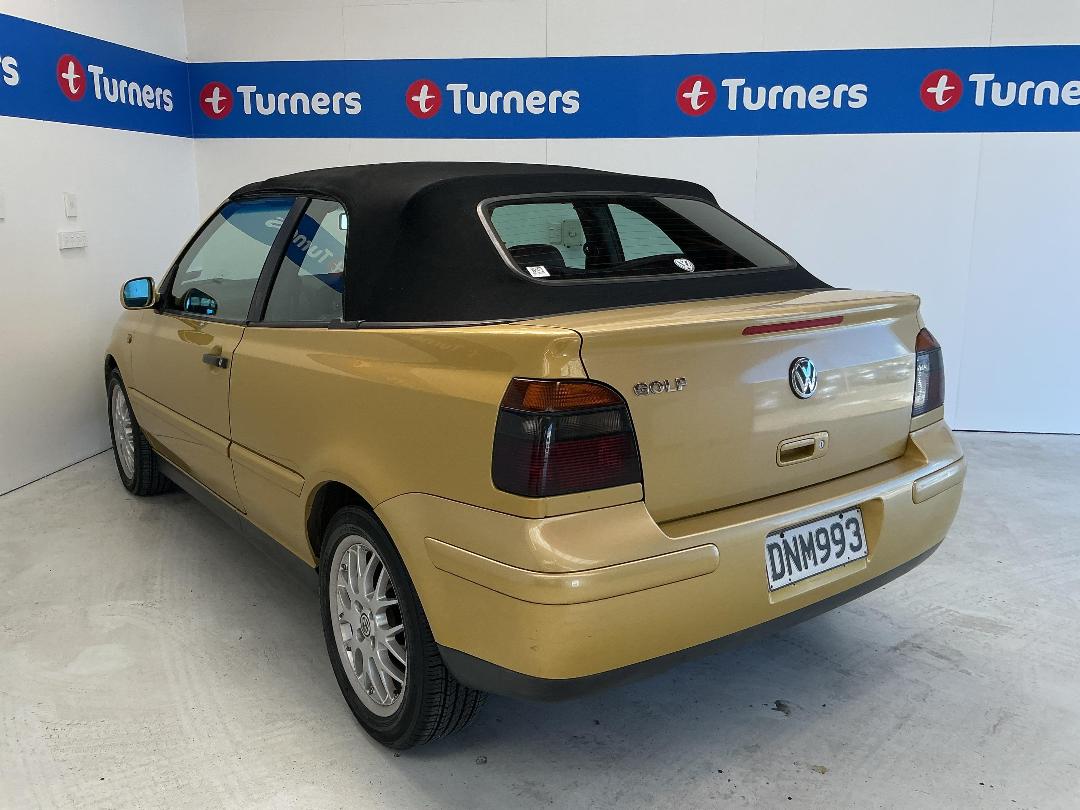 Photo '5' of Volkswagen Golf Photo '5' of Volkswagen Golf