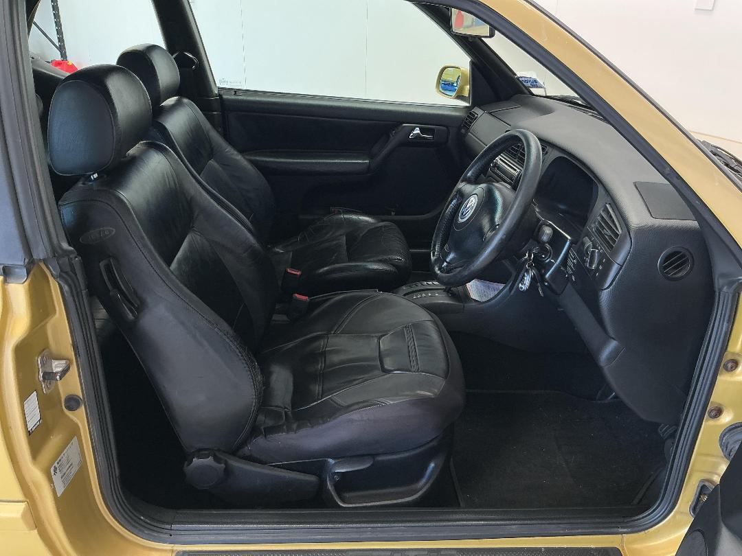 Photo '16' of Volkswagen Golf Photo '16' of Volkswagen Golf