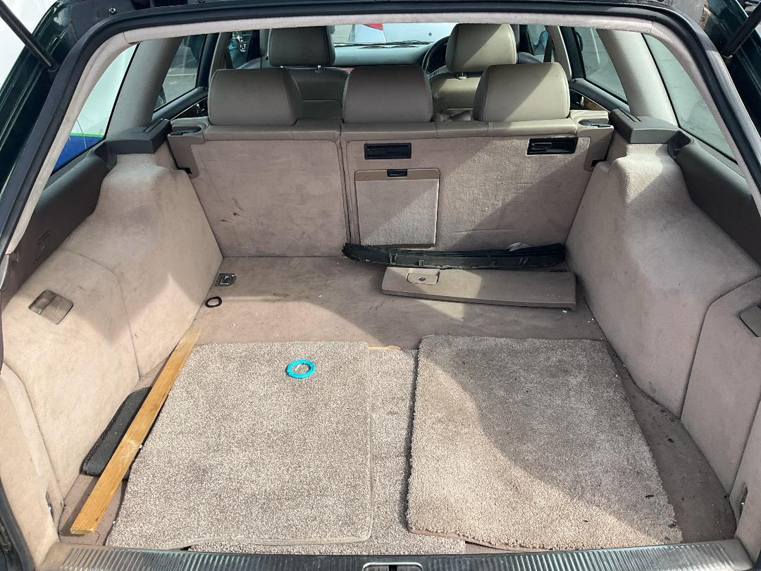 Photo '6' of Audi A6 V8 Avant Photo '6' of Audi A6 V8 Avant