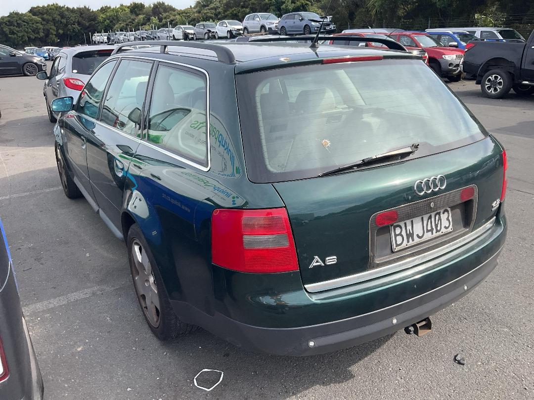 Photo '3' of Audi A6 V8 Avant Photo '3' of Audi A6 V8 Avant