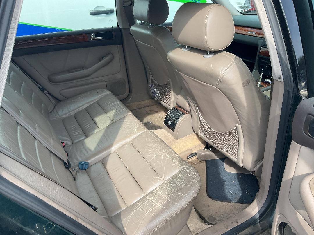 Photo '12' of Audi A6 V8 Avant Photo '12' of Audi A6 V8 Avant