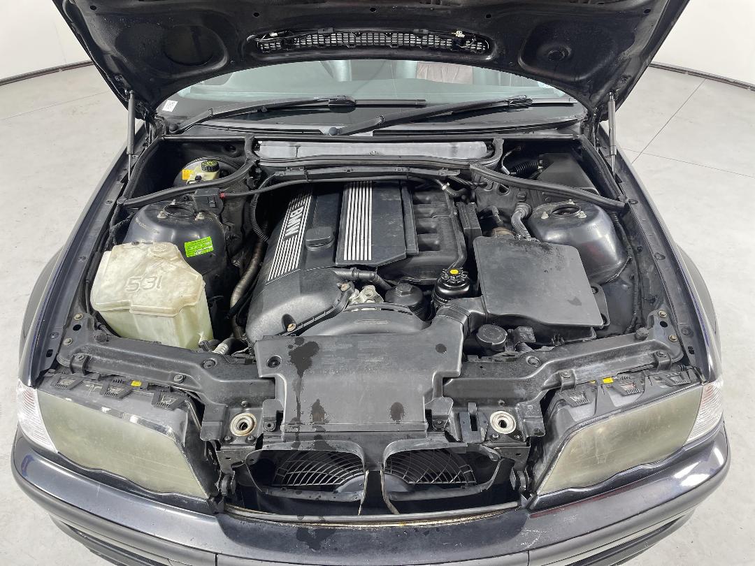 Photo '13' of BMW 325I