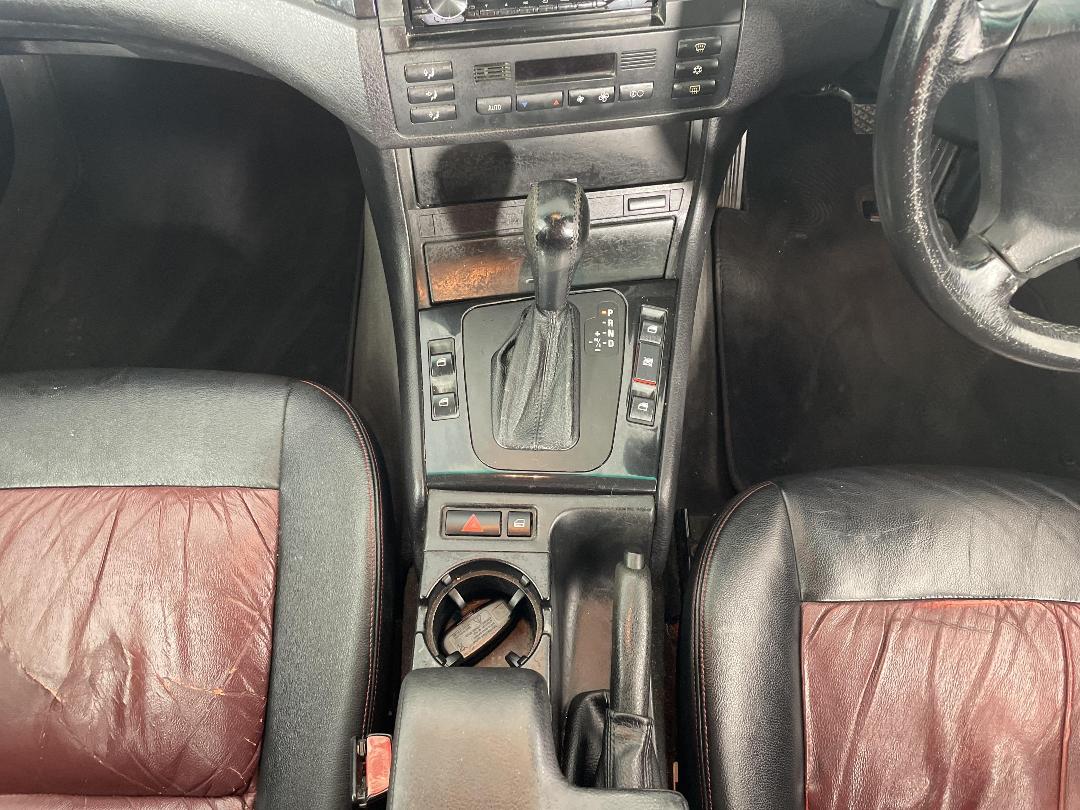 Photo '18' of BMW 325I