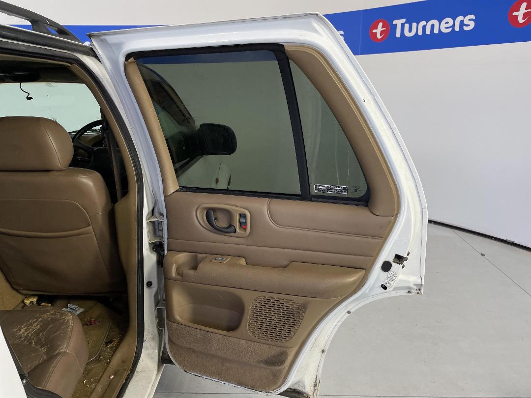 Photo '16' of Chevrolet Blazer Photo '16' of Chevrolet Blazer