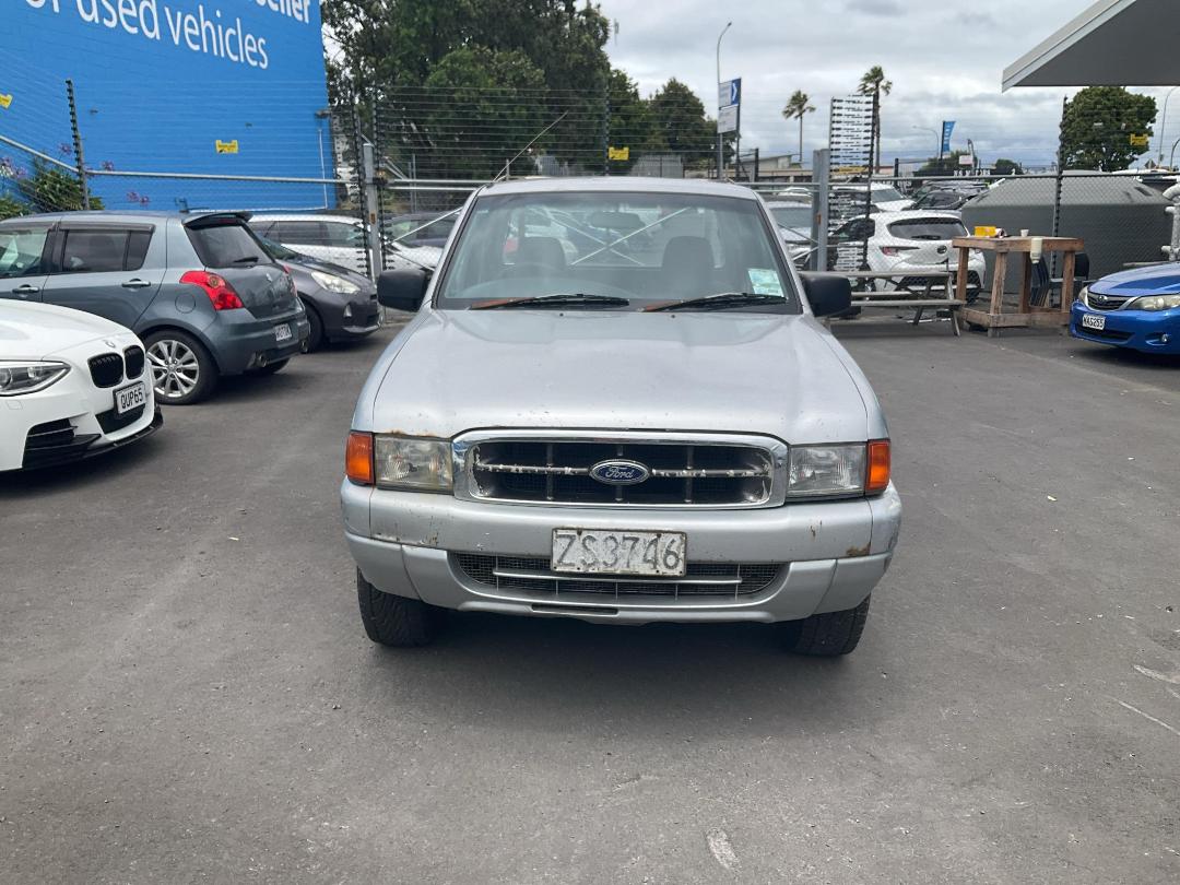 Photo '4' of Ford Courier XLT Chassis CAB