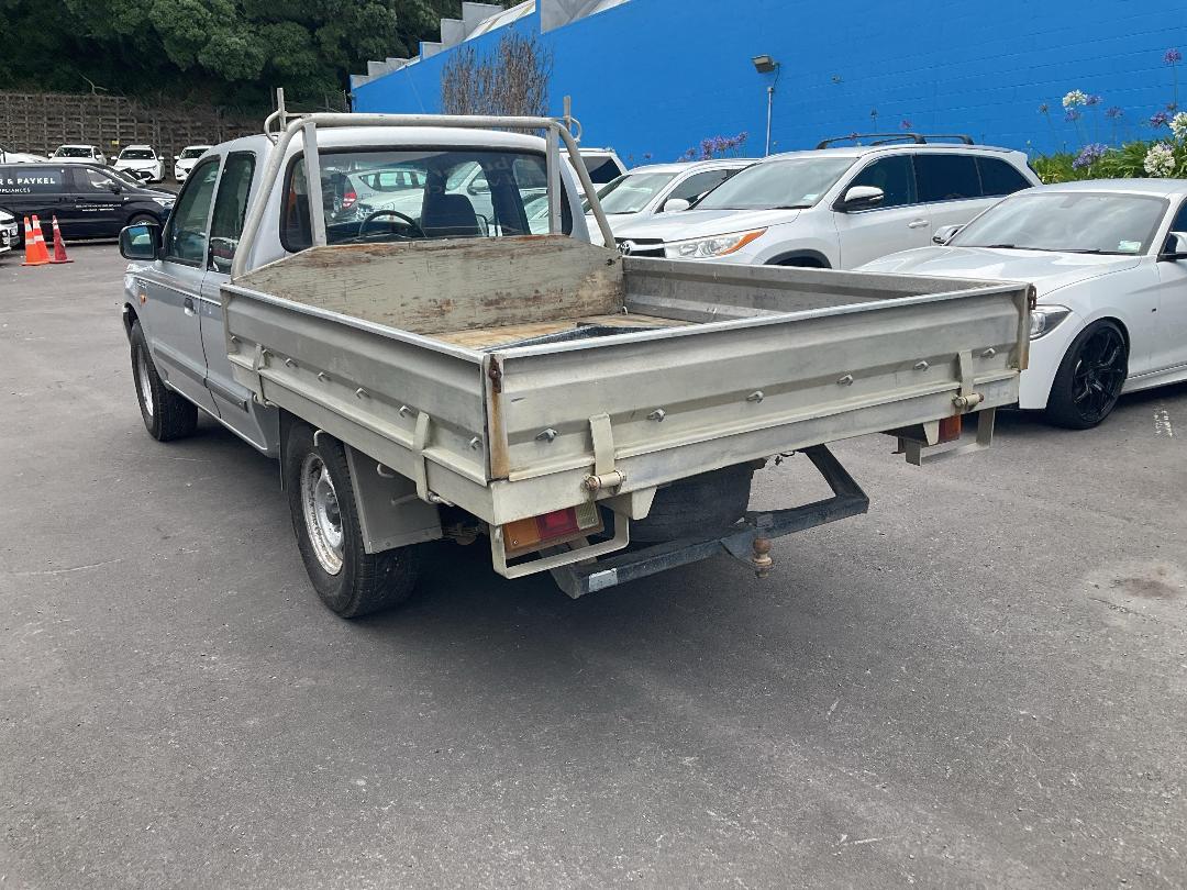 Photo '2' of Ford Courier XLT Chassis CAB