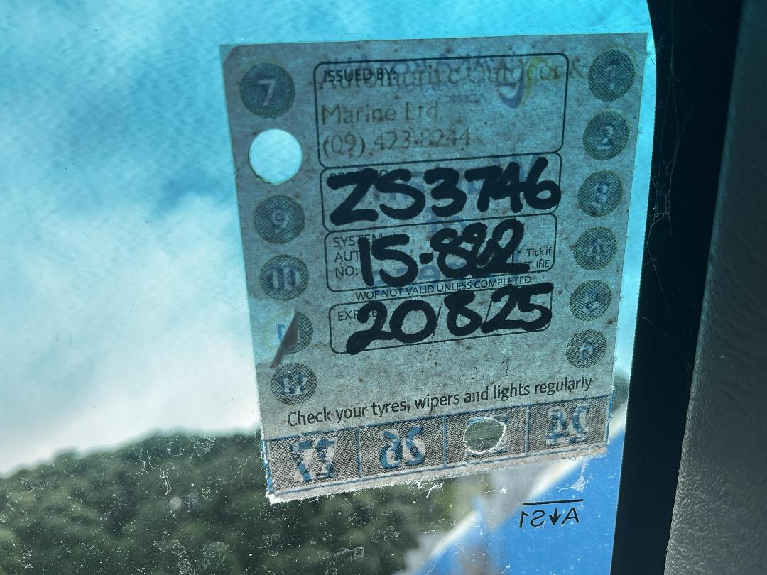 Photo '9' of Ford Courier XLT Chassis CAB