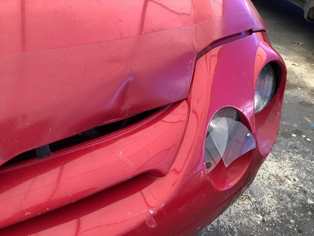 Damaged Ford Falcon XR6 2000 in Christchurch Bromley at Turners