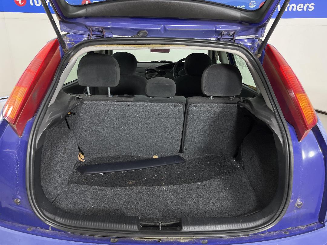 Photo '12' of Ford Focus