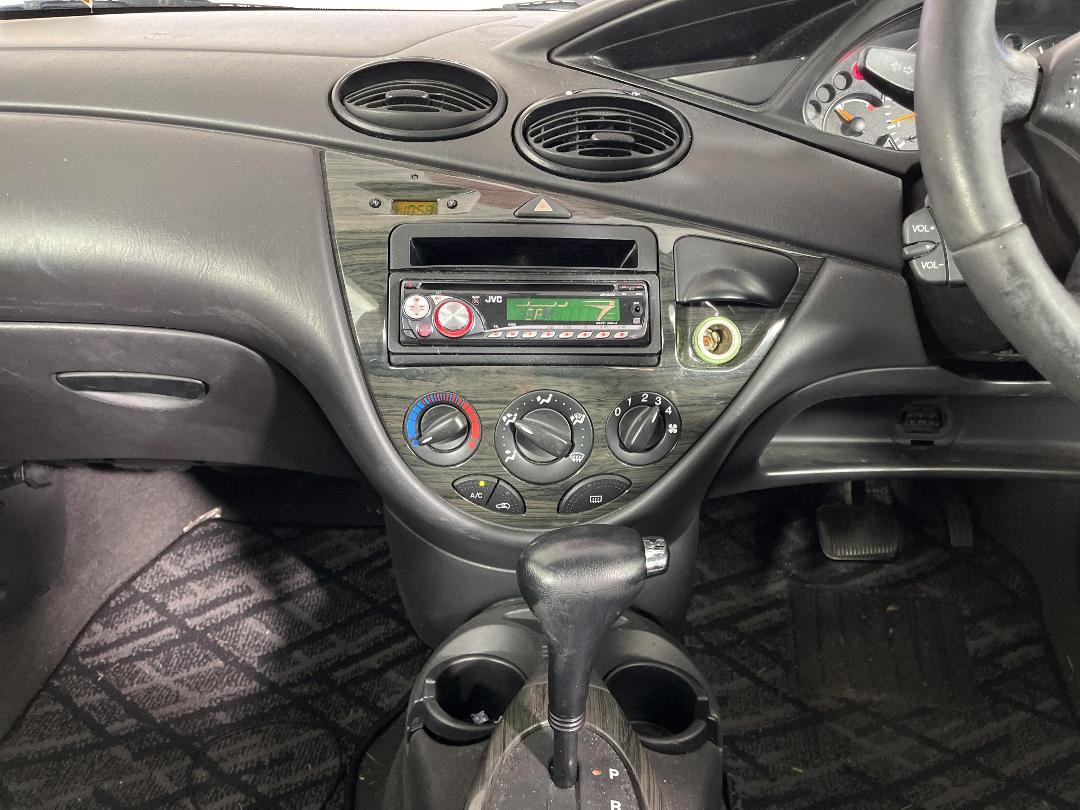 Photo '16' of Ford Focus