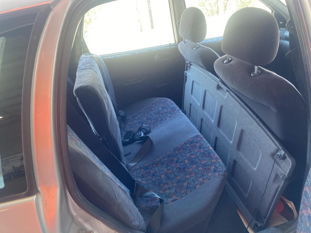 Photo '7' of Holden Barina Swing