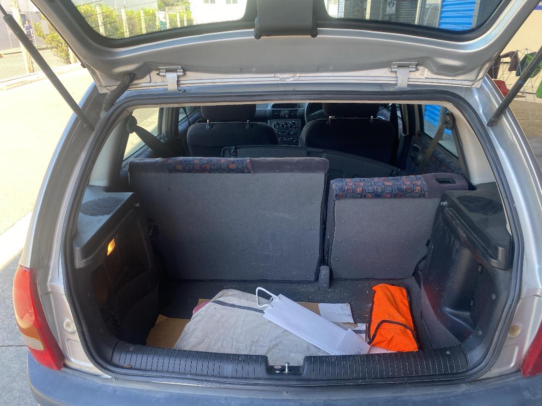 Photo '8' of Holden Barina Swing