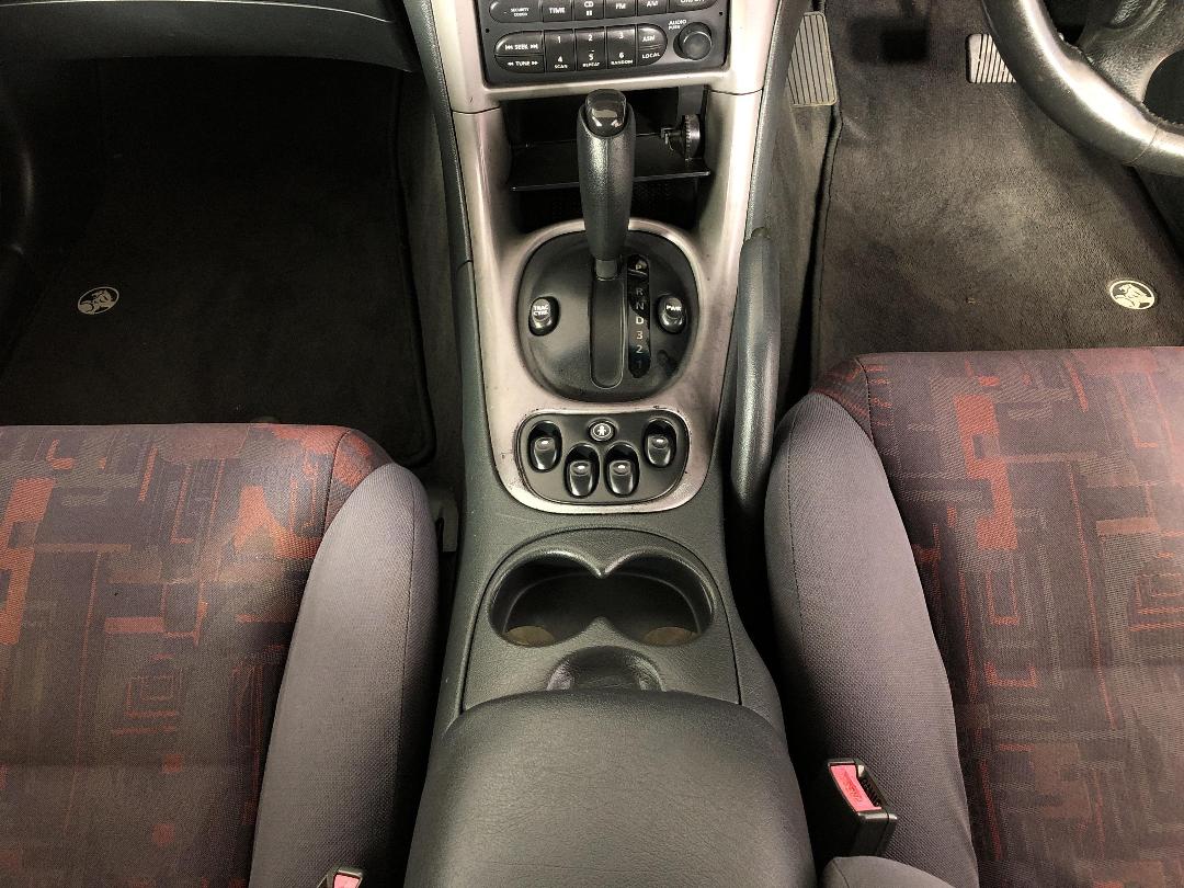 Photo '18' of Holden Commodore Photo '18' of Holden Commodore