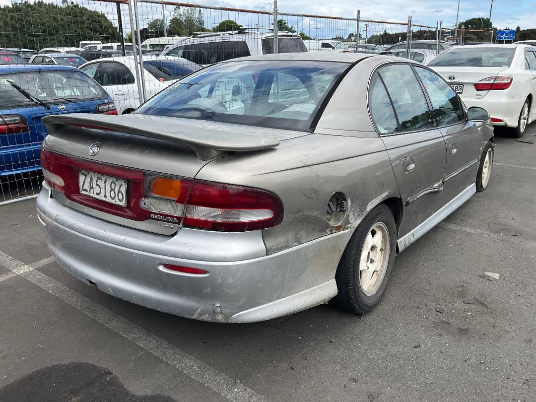 Photo '4' of Holden Commodore VT Berl
