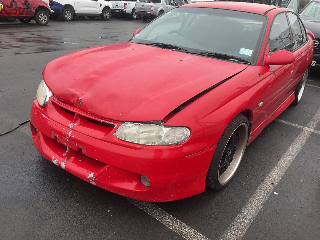 Photo '2' of Holden Commodore R8 VT HSV CLUBSPOR