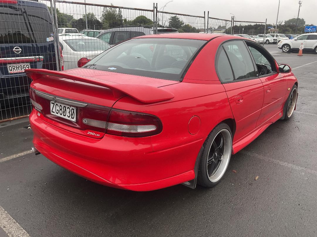 Photo '4' of Holden Commodore R8 VT HSV CLUBSPOR