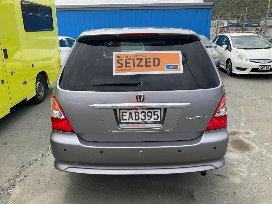 Photo '4' of Honda Odyssey