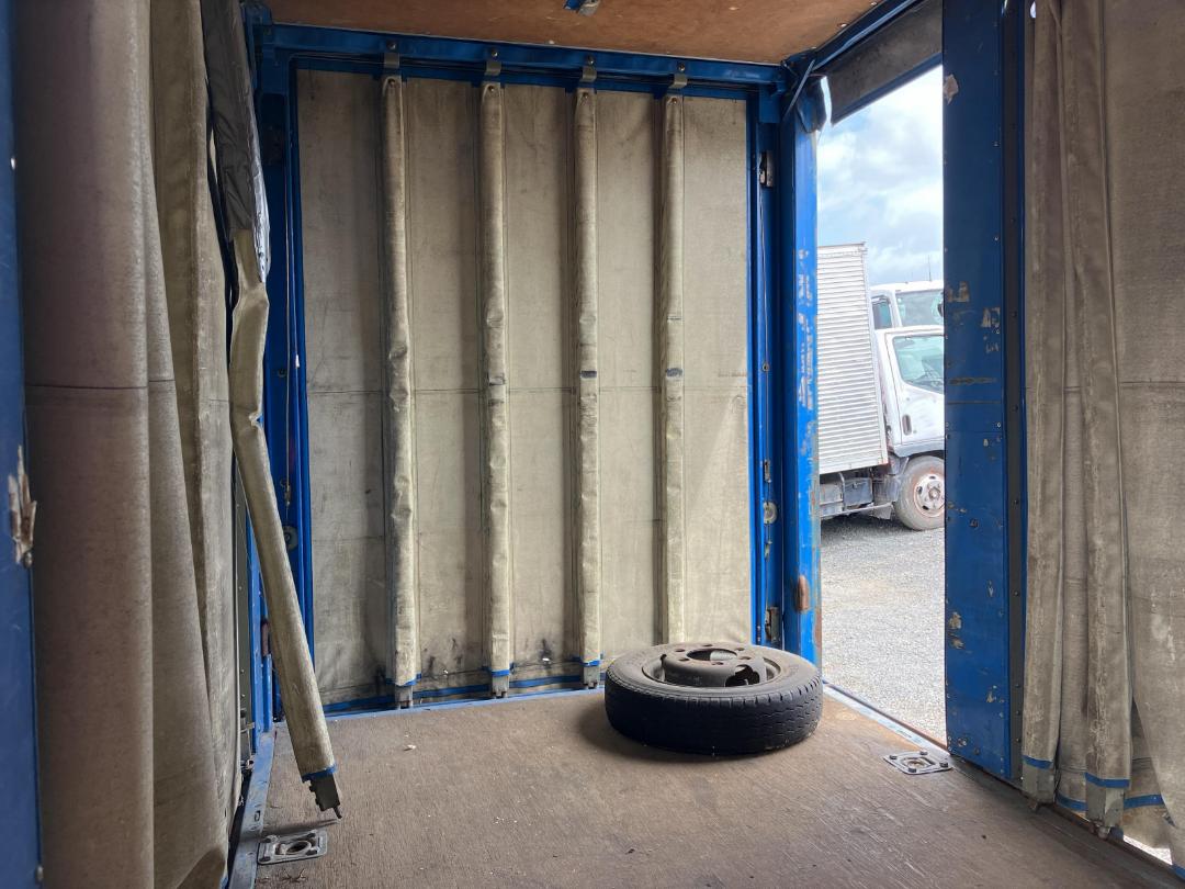 Photo '22' of Isuzu ELF Curtainsider Photo '22' of Isuzu ELF Curtainsider