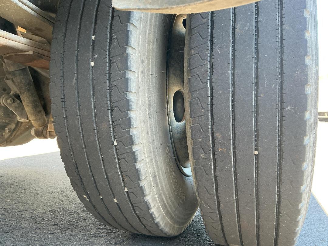 Photo '23' of Isuzu ELF NKR66 Double Cab - Flat Deck Photo '23' of Isuzu ELF NKR66 Double Cab - Flat Deck