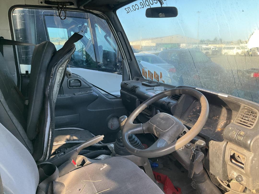 Photo '9' of Isuzu Elf NKS66G Double Cab