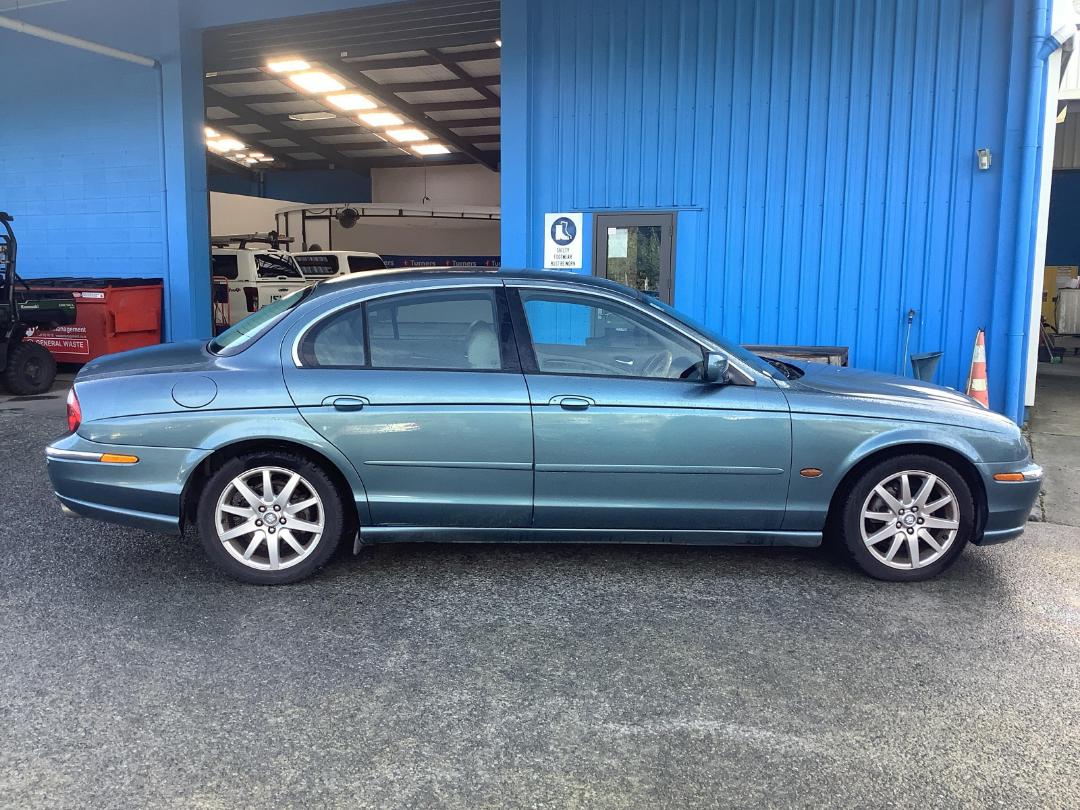 Photo '10' of Jaguar S-Type Photo '10' of Jaguar S-Type