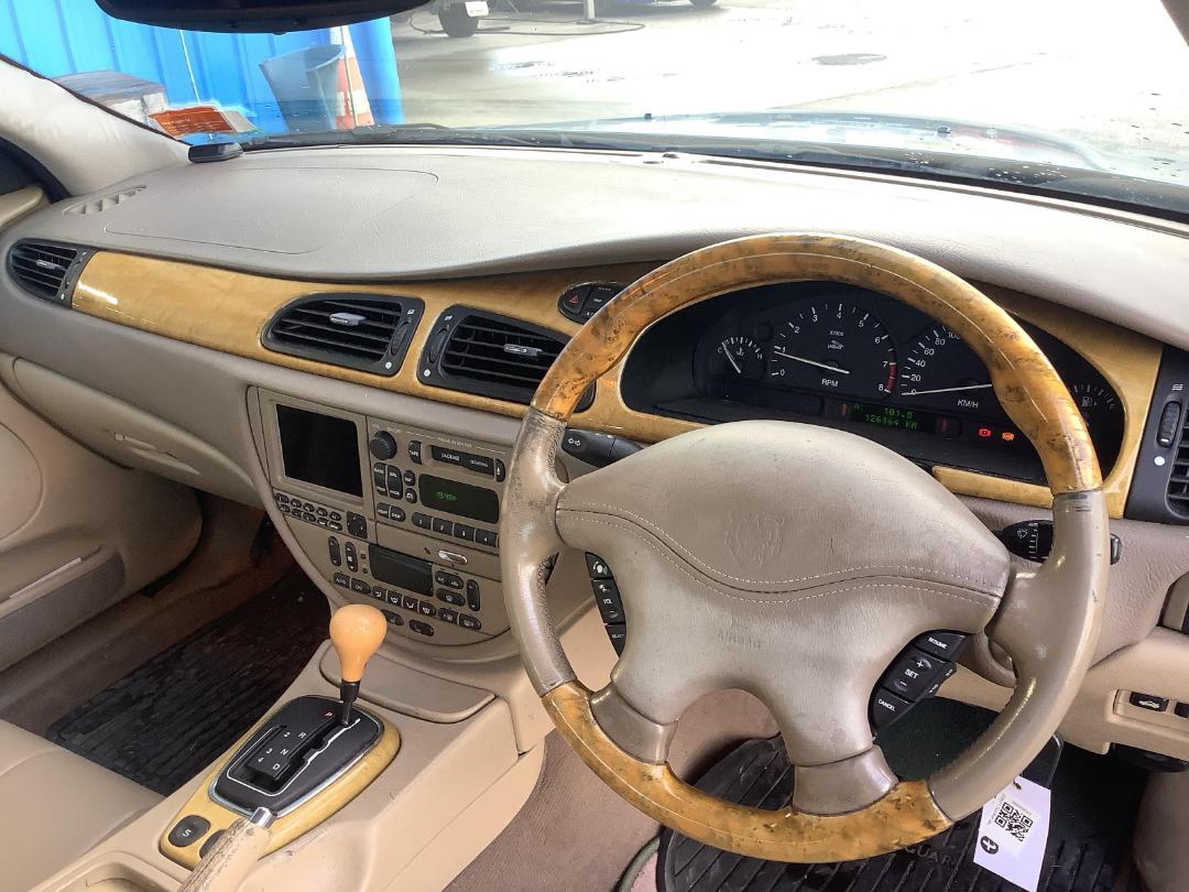 Photo '20' of Jaguar S-Type Photo '20' of Jaguar S-Type