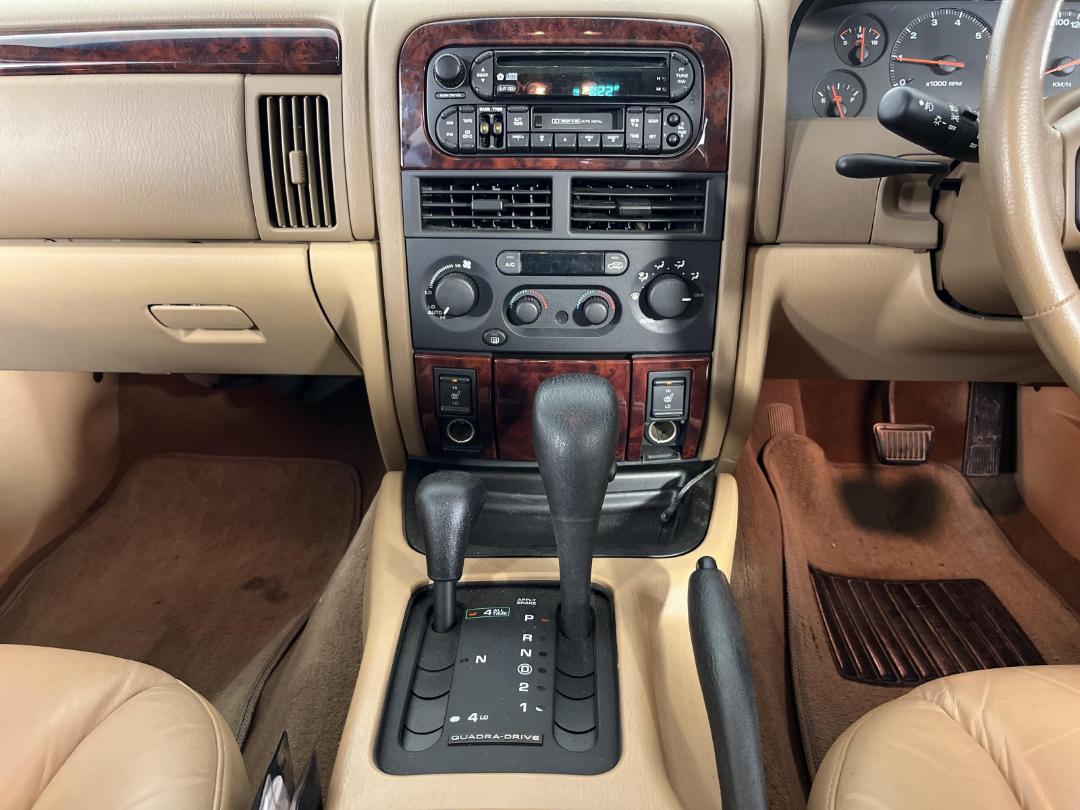 Photo '18' of Jeep Grand Cherokee