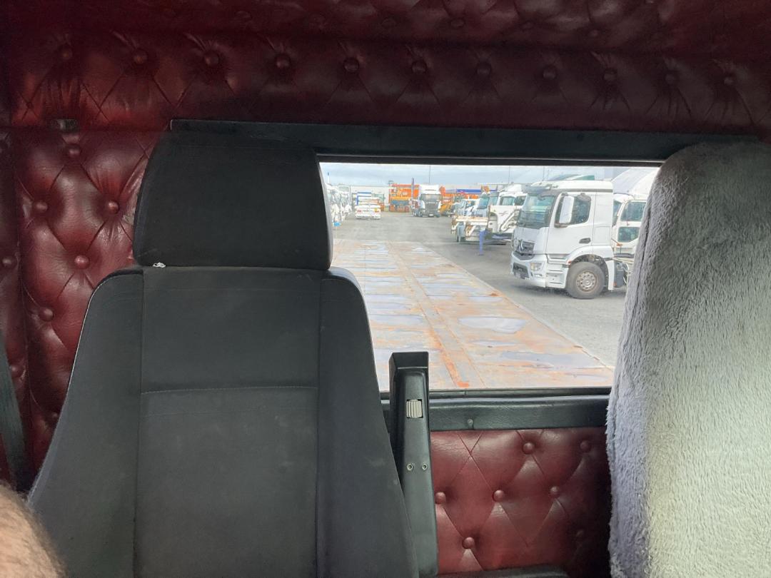 Photo '18' of Kenworth T401 Tractor Unit