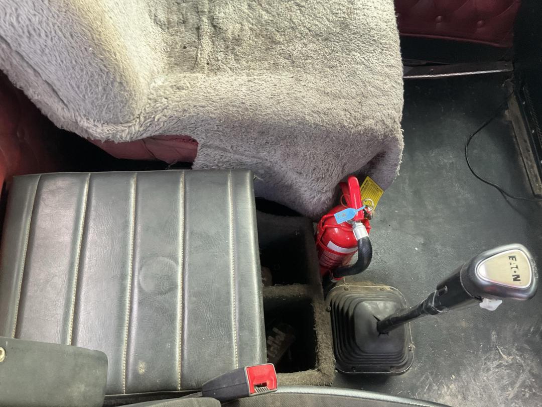 Photo '19' of Kenworth T401 Tractor Unit