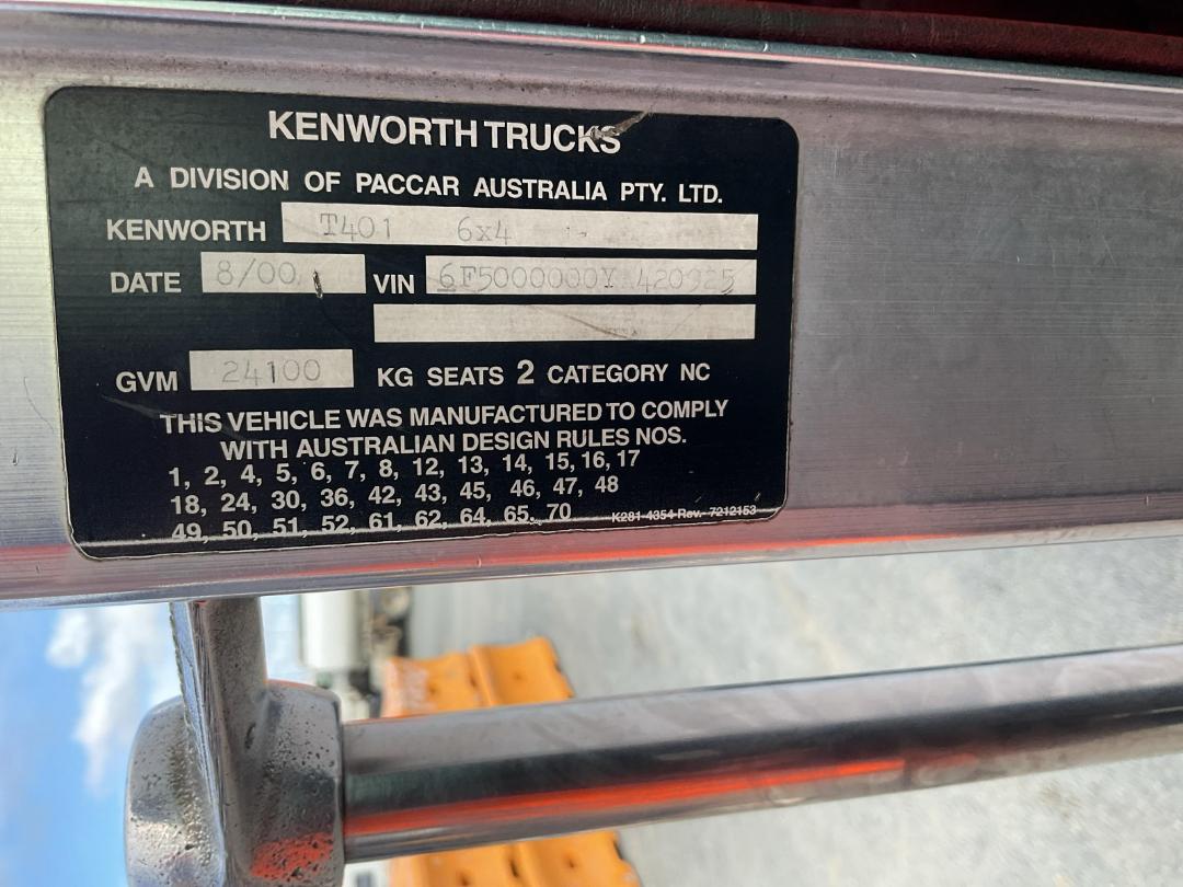 Photo '29' of Kenworth T401 Tractor Unit