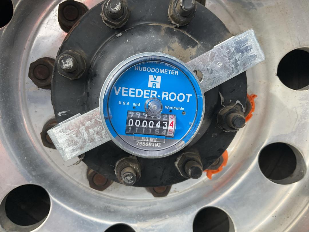 Photo '32' of Kenworth T401 Tractor Unit