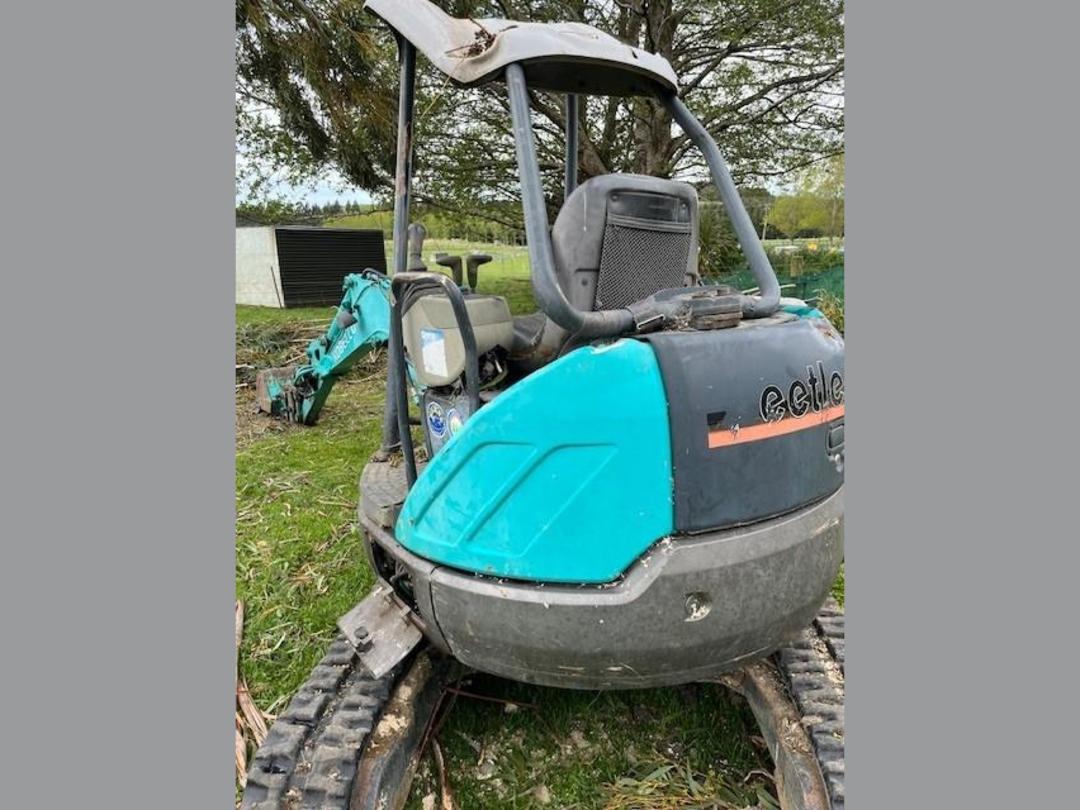 Photo '16' of Kobelco SR25 Excavator