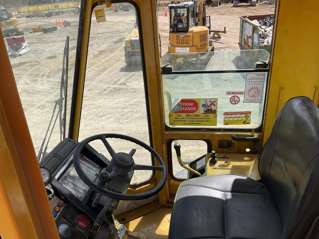 Photo '13' of Komatsu WF450 Roller Photo '13' of Komatsu WF450 Roller